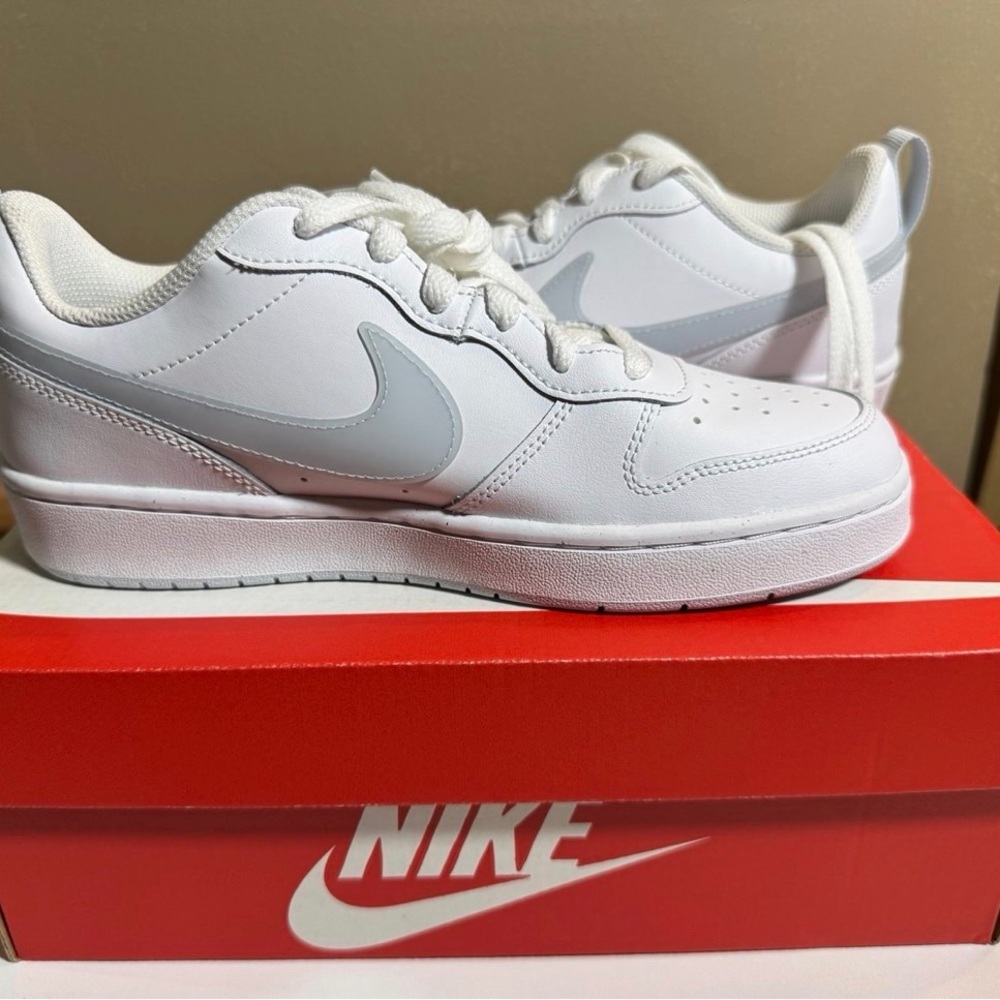 Nike Court Borough Low
